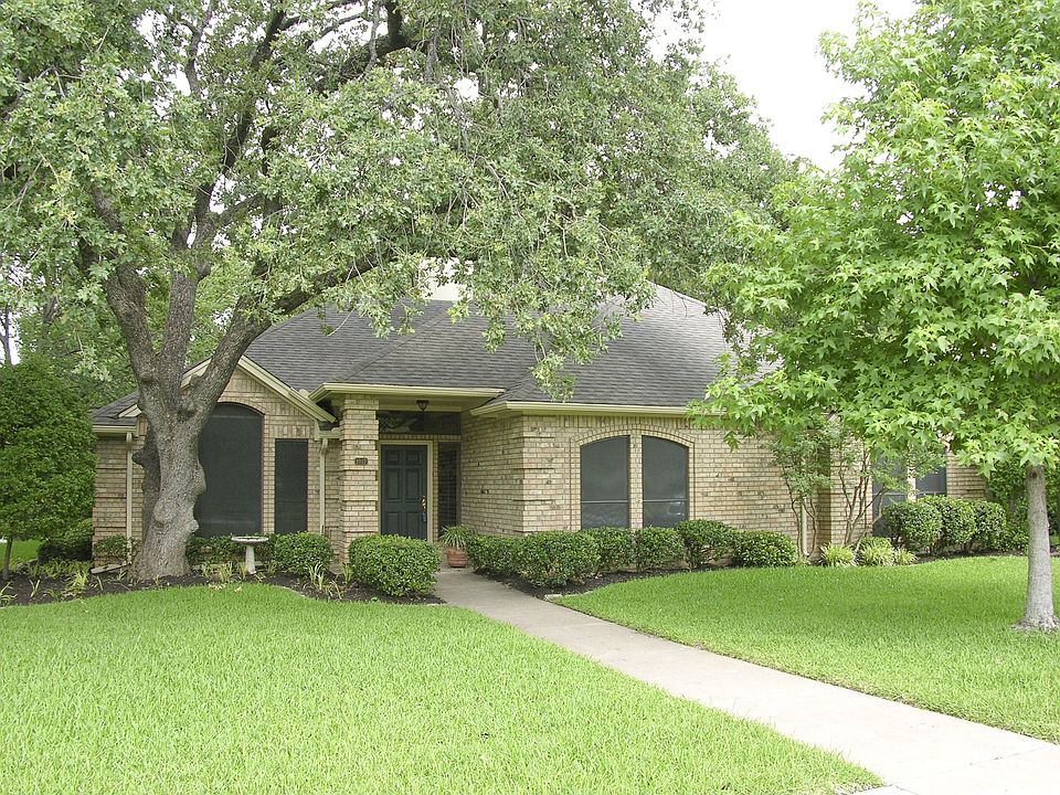 1st image of 1017 Brownstone Dr