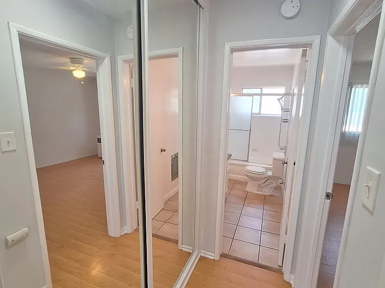 428 S Sherbourne Dr #5 — Photo 6