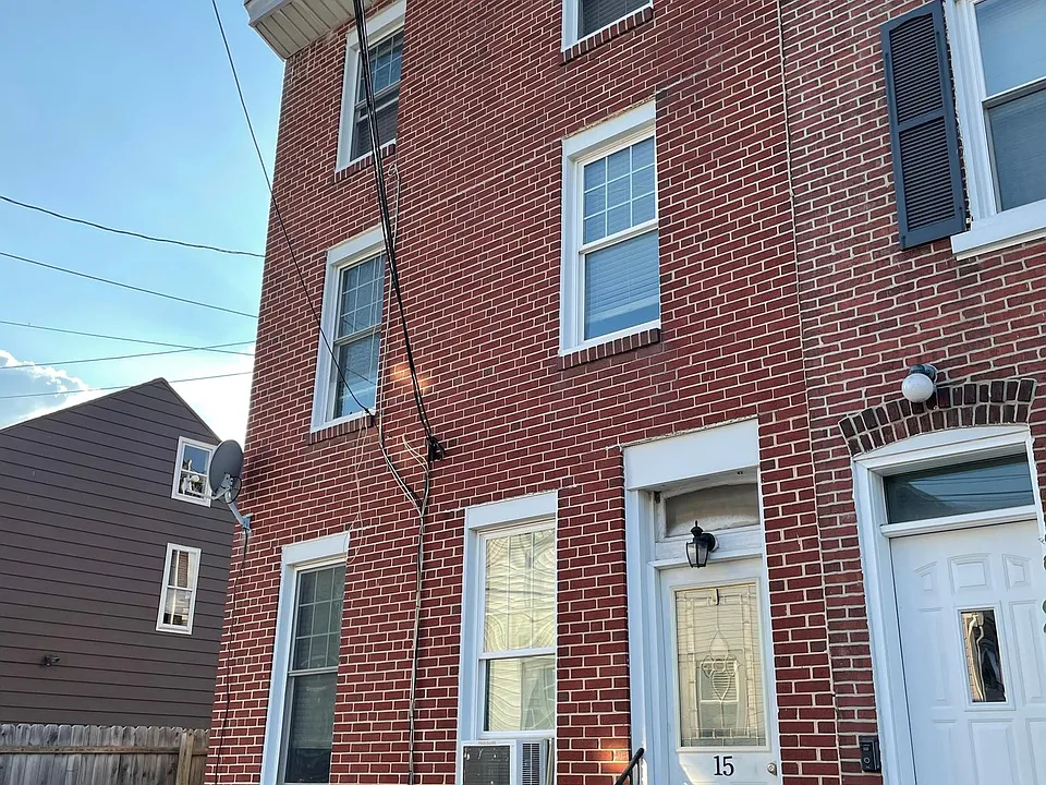 15 Center St #2