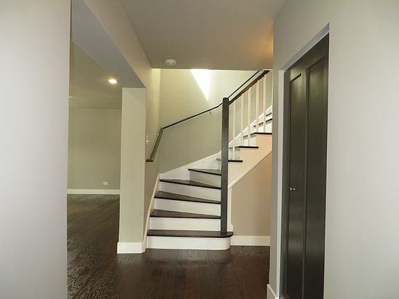 5th image of 1120 Oakwood Ave