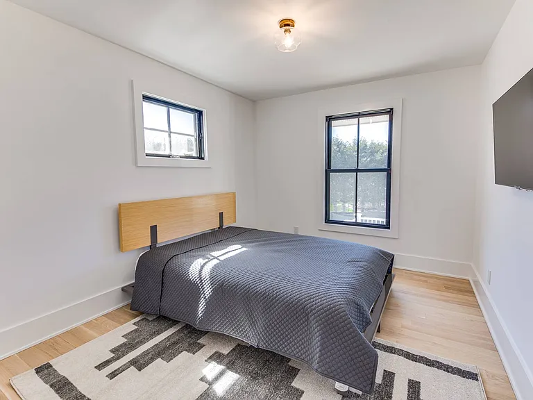 411 Elliston Way — Photo 15