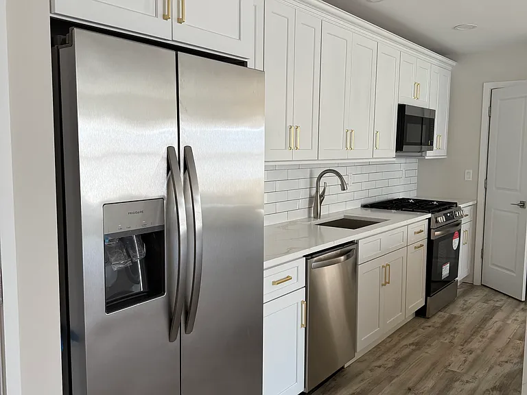 251 Livingston Ave #1 — Photo 2
