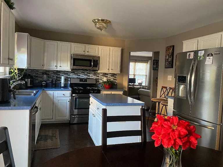 3861 Shiner Ct — Photo 9