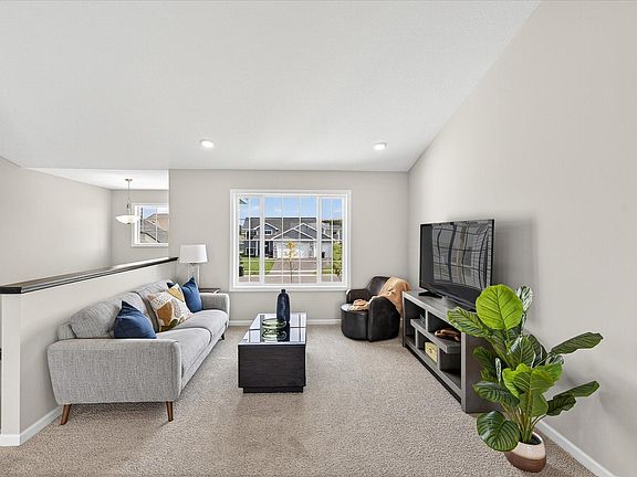 4th image of 1316 Woods Rd NE