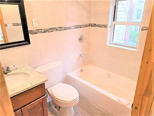 Rented by Virtual Real Estate | media 10