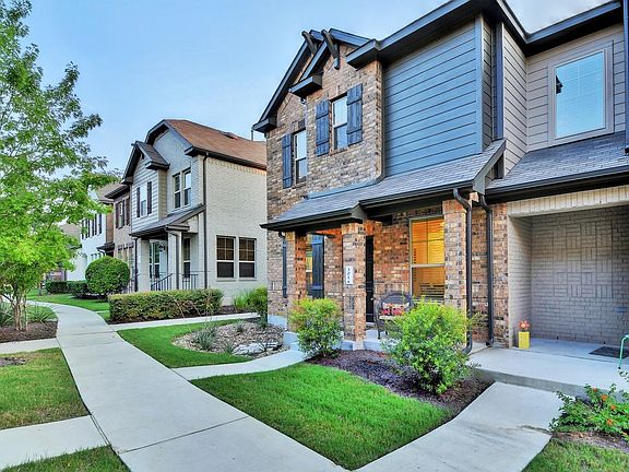 3rd image of 7220 Wyoming Springs Dr Unit 301