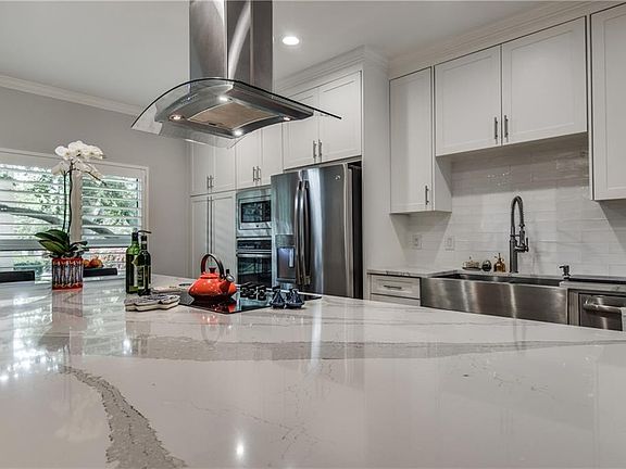 5th image of 7424 W Northwest Hwy #9