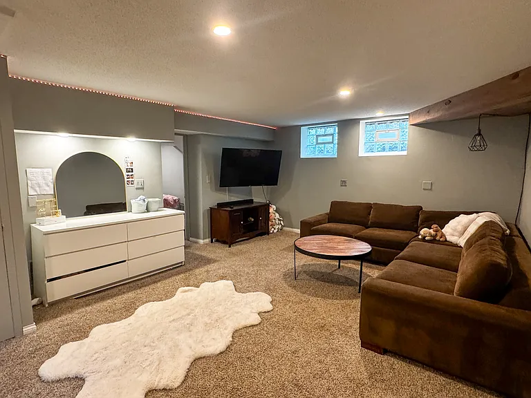 Bedroom 3 (lower level)