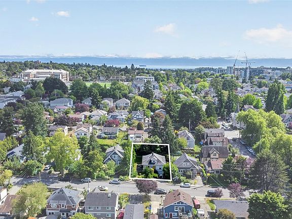 3rd image of 1215 Queens Ave