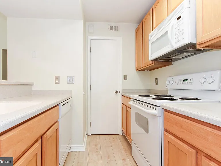 3916 Penderview Dr #436 — Photo 13