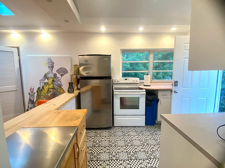 500 NE 62nd St #2 — Photo 15