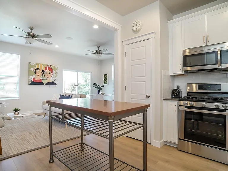 803 W 2150 N — Photo 13