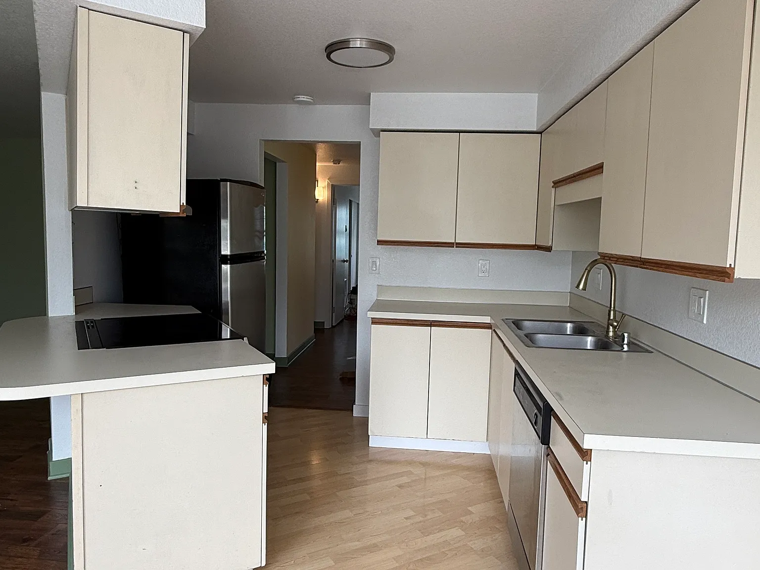 2 bed, 946 sqft, $1,750 — Photo 4
