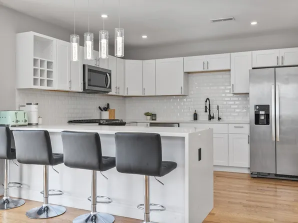 35 Arcadia St, Revere, MA 02151