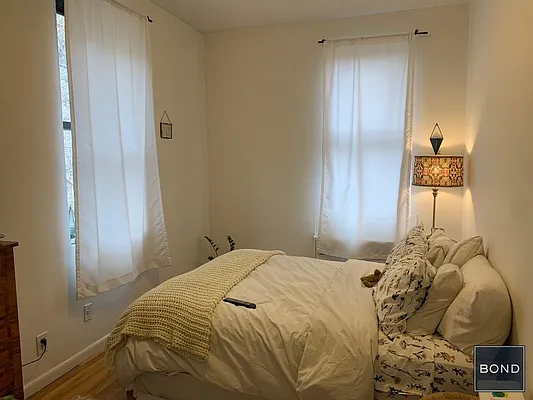 Rented by Bond New York | media 16