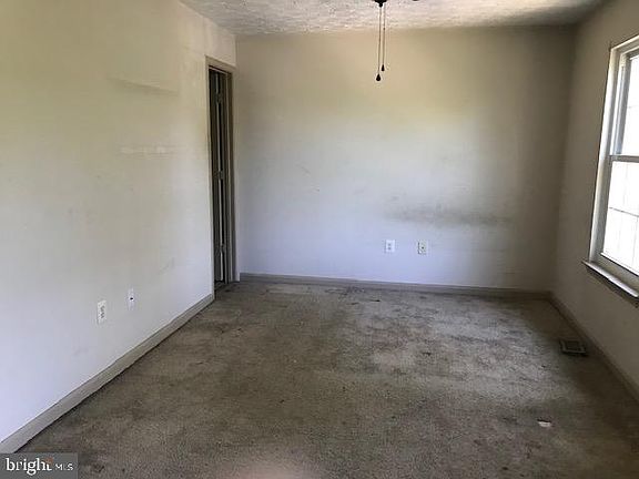 4th image of 22705 Othello Ln