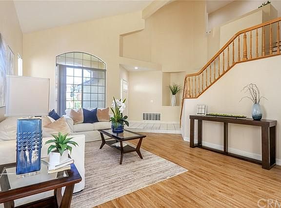 2nd image of 2539 Paseo Del Palacio