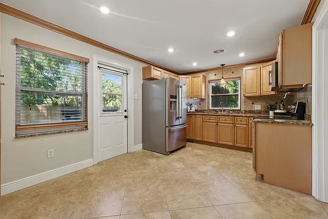 4926 Camellia Way S — Photo 17