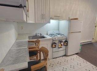 214 Buckingham Pl #1, Philadelphia, PA 19104