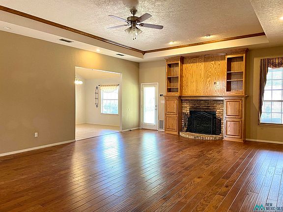 5th image of 101 Adkins Ct