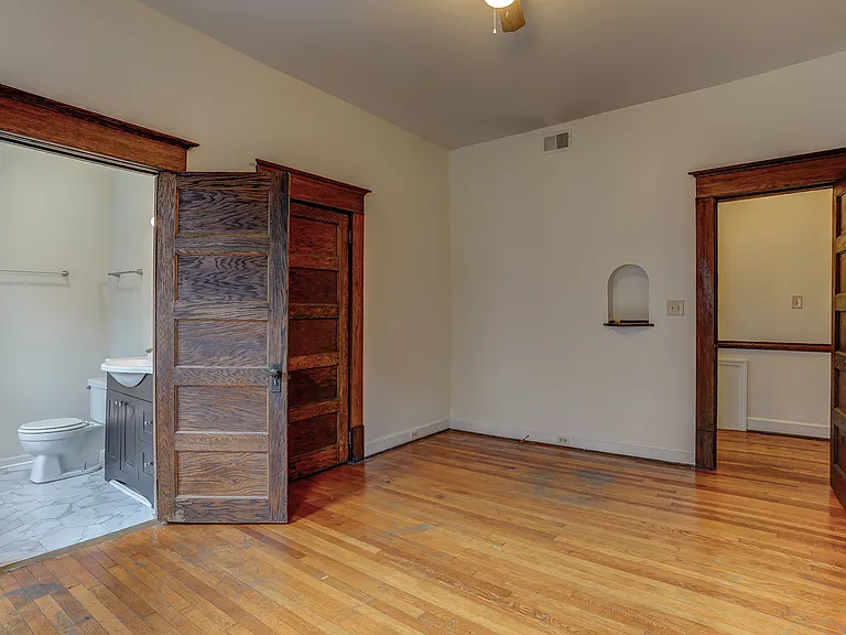 209 W 5th Ave #204 — Photo 16