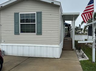 800 Kay Rd NE #1052, Bradenton, FL 34212