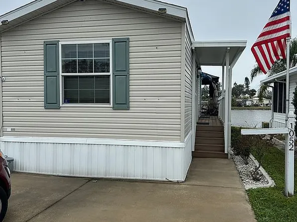 800 Kay Rd NE #1052, Bradenton, FL 34212