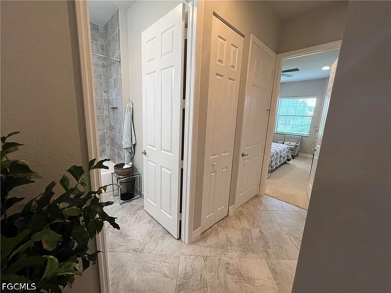 11624 Stonecreek Cir — Photo 14
