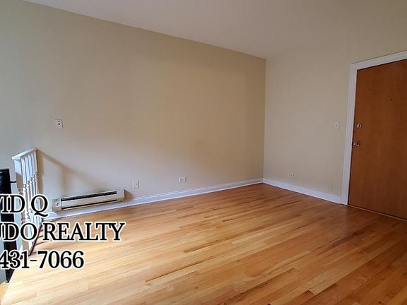 3rd image of 635 W Barry Ave #1