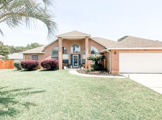 1978 Pine Ranch Dr, Navarre, FL 32566