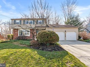 1725 Red Oak Rd, Williamstown, NJ 08094