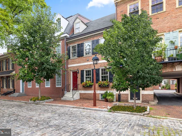 213 Delancey St, Philadelphia, PA 19106