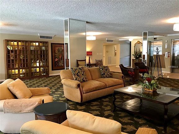 5th image of 632 Edgewater Dr Unit 539