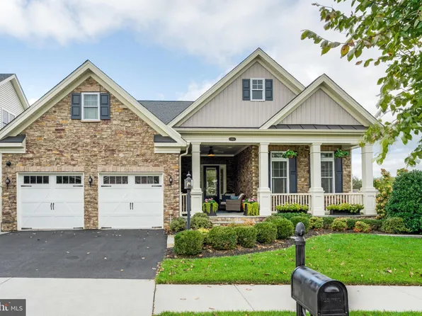 5966 Bowes Creek Pl, Gainesville, VA 20155
