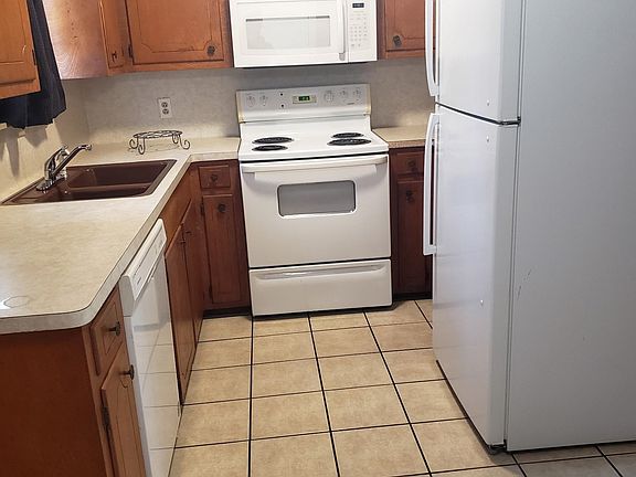5th image of 128-130 Delmar St