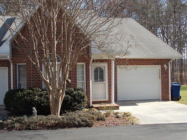 2nd image of 359 Oakwoods Rd