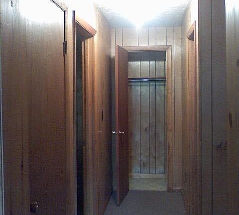 Hallway w/additional closet