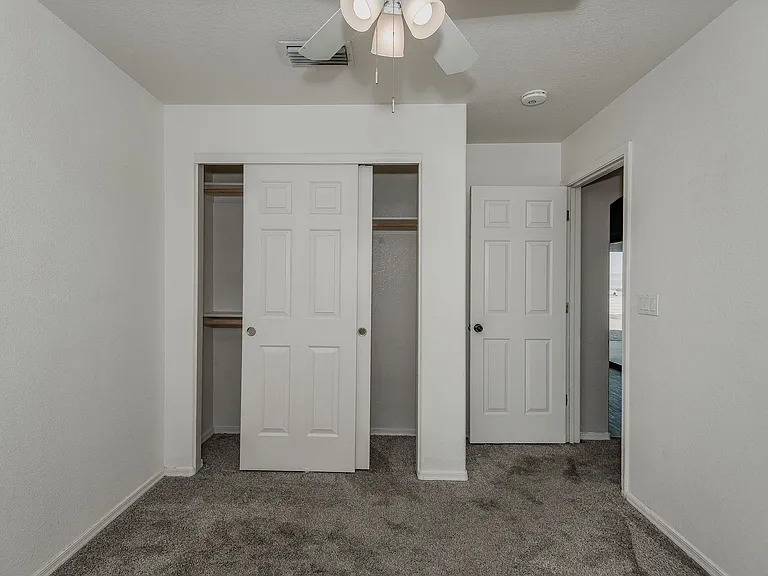 2195 E Emerald River Way — Photo 24