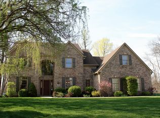 7539 W Village Way, New Palestine, IN