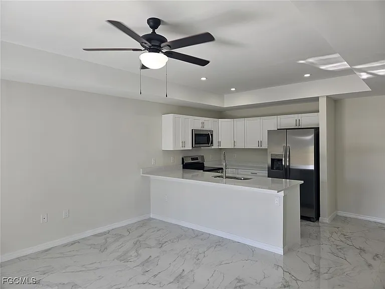 397 Carrillon Ave S — Photo 4