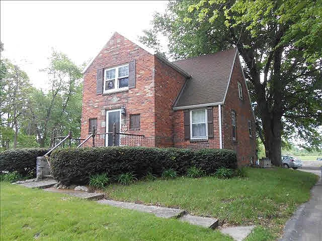5205 Oakville Waltz Rd photo 1