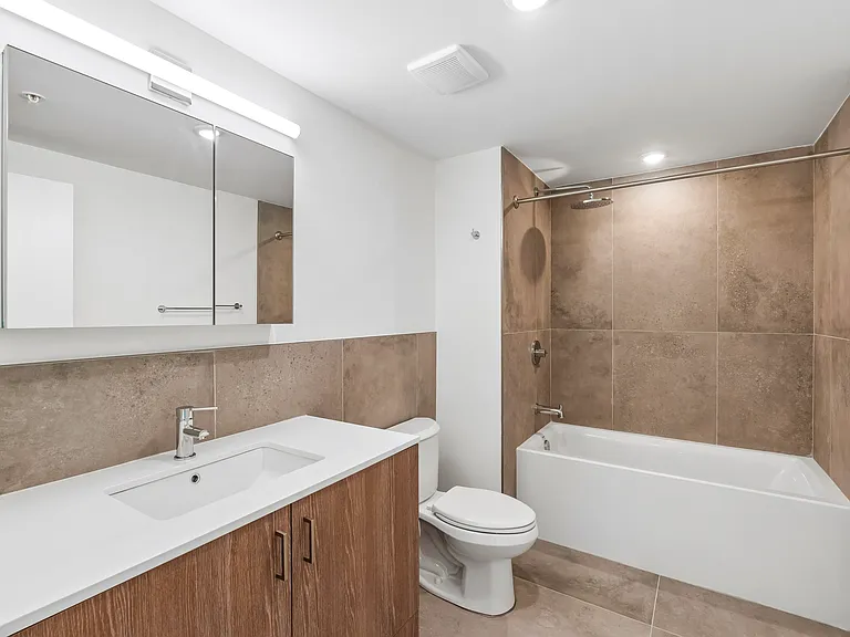 1813 N Howard St — Photo 23