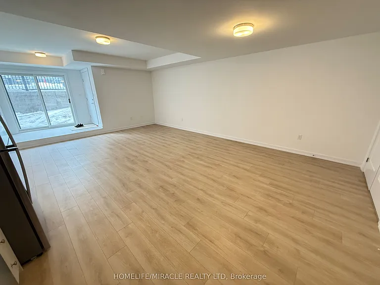 40 Palace St #L8 — Photo 7