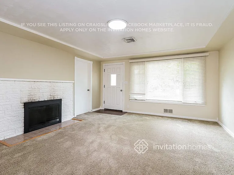 7017 S Bell St — Photo 3
