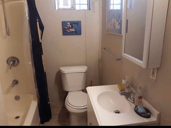2nd image of 523 2nd St #523