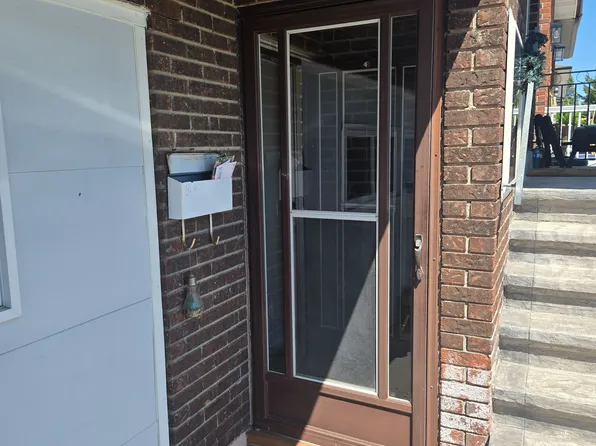 60 Albany Dr, Vaughan, ON L4L 2X7