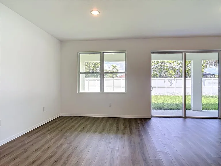 1081 McCrory St — Photo 19