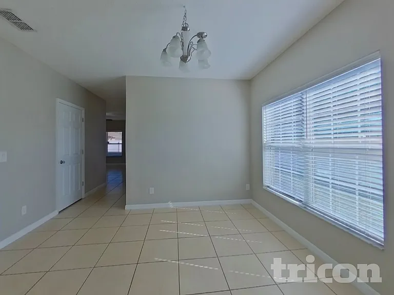 2761 Painted Rock St — Photo 3