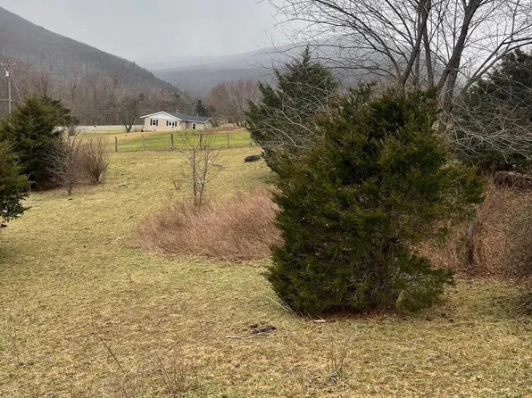 N Fork Hwy, Cabins, WV 26855