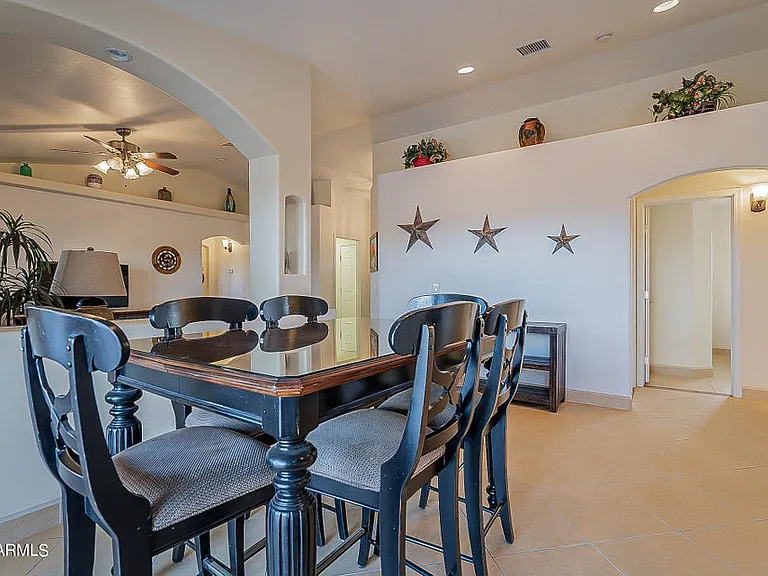 1105 N Cota Ln — Photo 16